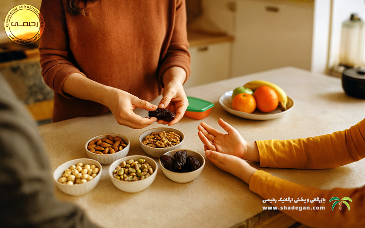 میان وعده مدرسه با آجیل و خرما؛ بهترین انتخاب برای انرژی و رشد کودکان